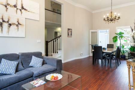John&Jane'S House Apartment เซอร์รีย์ ภายนอก รูปภาพ